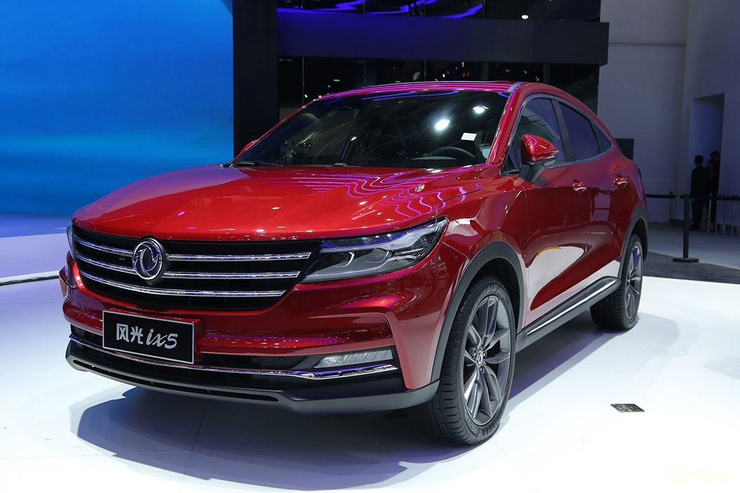 东风风光iX5智能轿跑型SUV